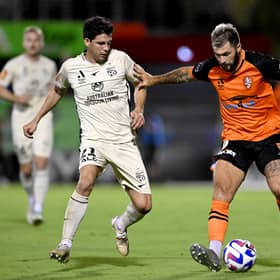 Charles Austinin action for Brisbane Roar. (Photo by Bradley Kanaris/Getty Images)
