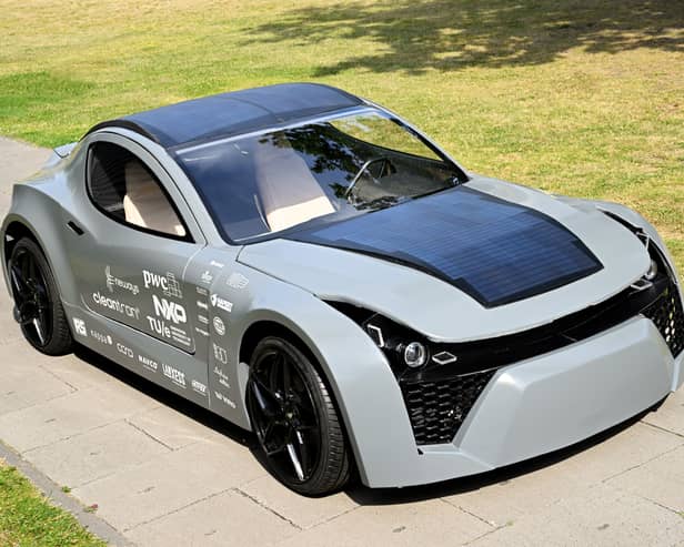 Students in the Netherlands have built a 3D printed car that is fully electric and removes carbon dioxide from the air.