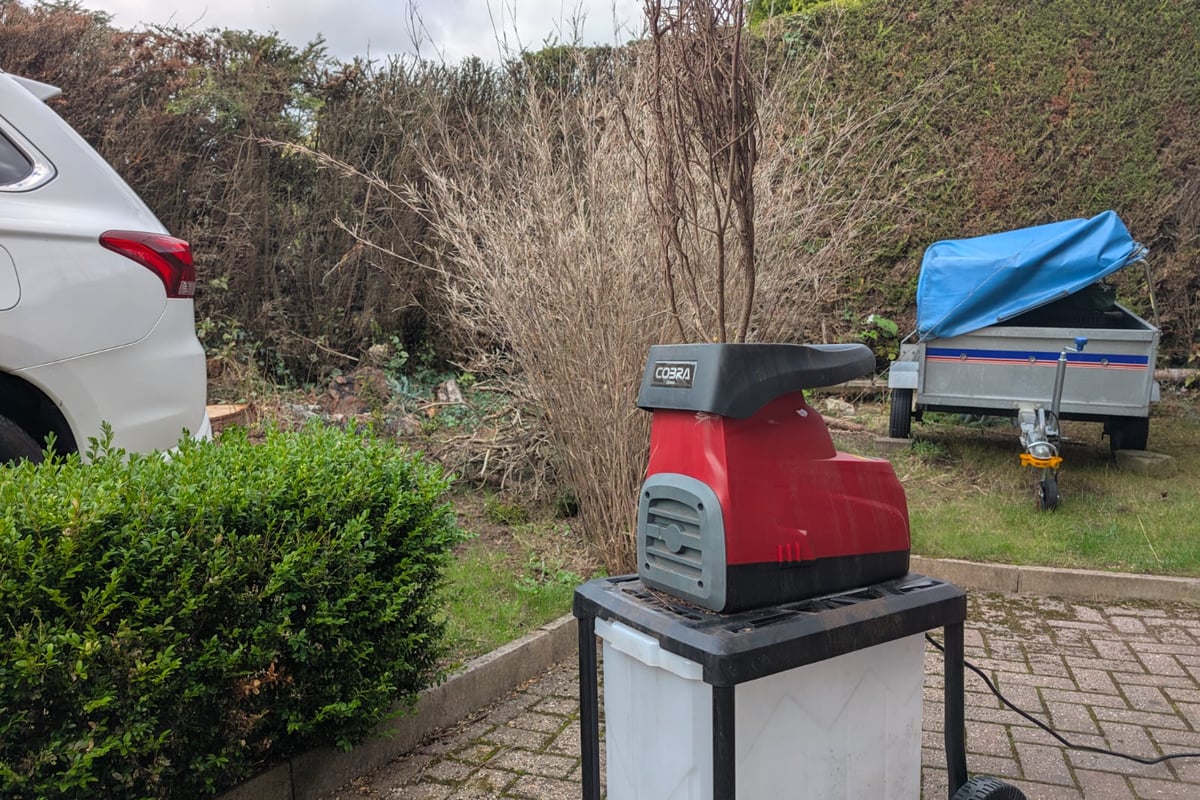 Cobra QS2800 review: a powerful garden shredder at a keen price