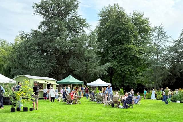 MEDAL-WINNERS IN ATTENDANCE AT PLANT FAIRS ROADSHOW EVENTS THIS SEPTEMBER in Sussex
