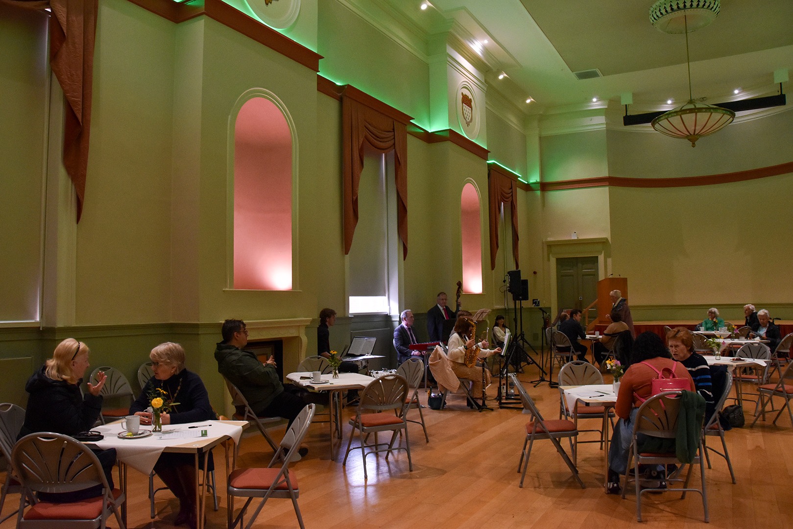 Macmillan Coffee Morning im Council House, Chichester