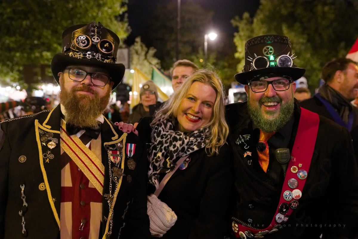 Mims Davies MP thrilled to join East Grinstead Community Bonfire
