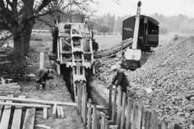 Laying the pipeline from Darwell to Brede