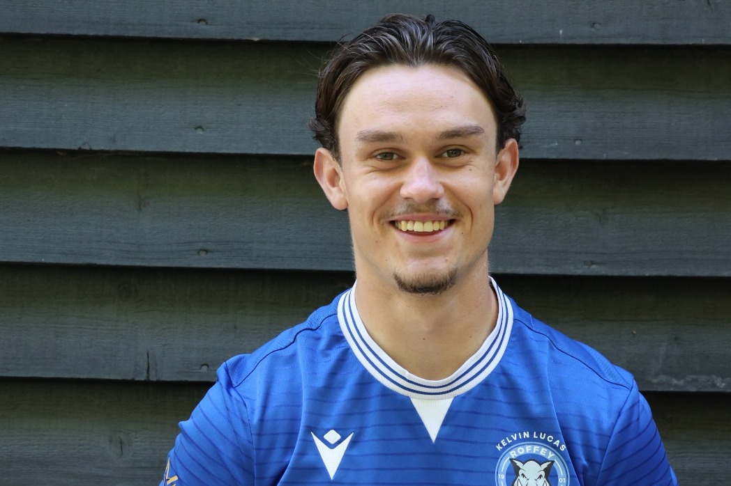 Roffey win seven goal thriller: Eastbourne United 3 – 4 Roffey