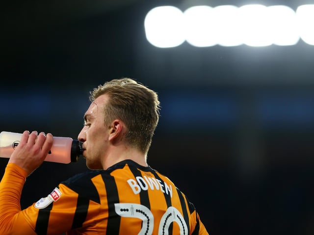 Newcastle United are targeting at least one January signing, with Hull City forward Jarrod Bowen, 22, on manager Steve Bruce's radar. (Telegraph)