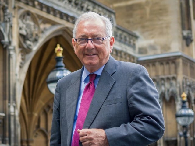 Tory SIr Peter Bottomley continues as MP for Worthing West