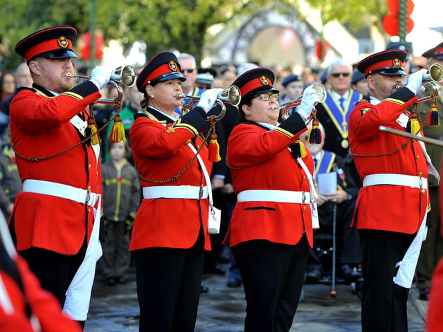 Horsham Remembrance Sunday. Pic Steve Robards SR10111901 SUS-191011-153206001
