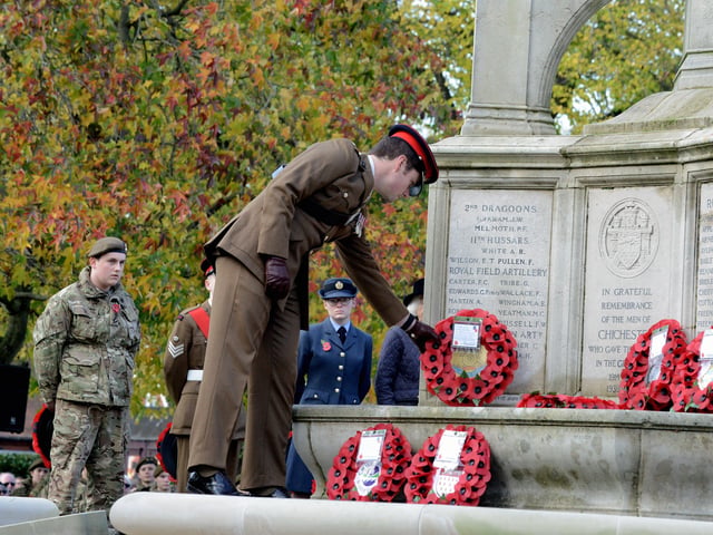 ks190610-40 Chichester Remembrance phot kate SUS-191011-202847008