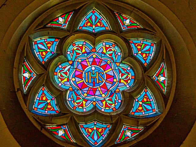 St Mary the Virgin round window - Kevin Harwood
