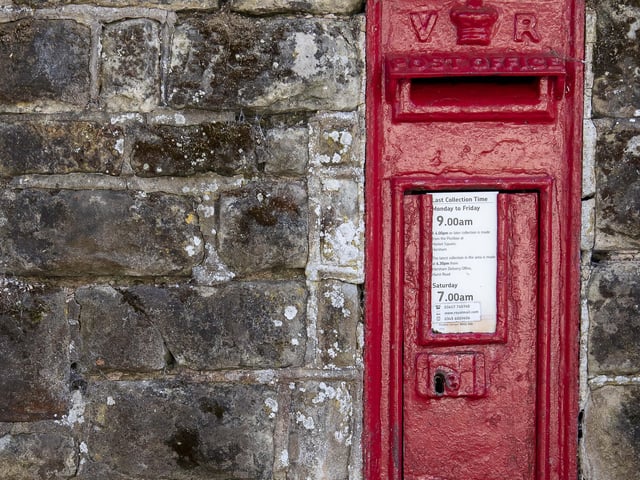 Victoria Postbox - Liz Barber