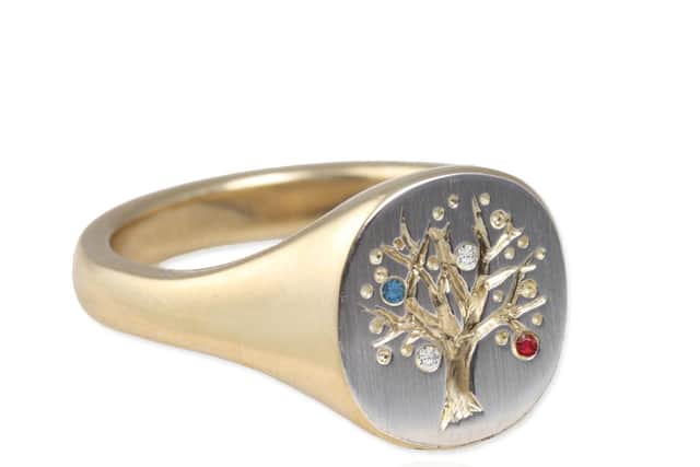 Family tree ring