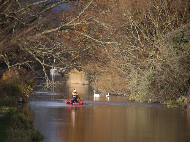 Two injured swans have been rescued by the RSPCA and Chichester Canal Trust after a rescue mission lasting several hours SUS-191128-160235001