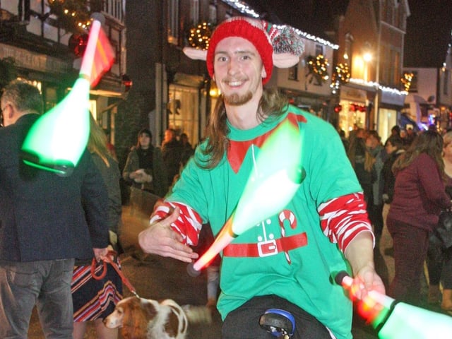 DM19121185a.jpg. Midhurst Christmas street party, 2019. Adam Rest. Photo by Derek Martin Photography. SUS-190612-213932008