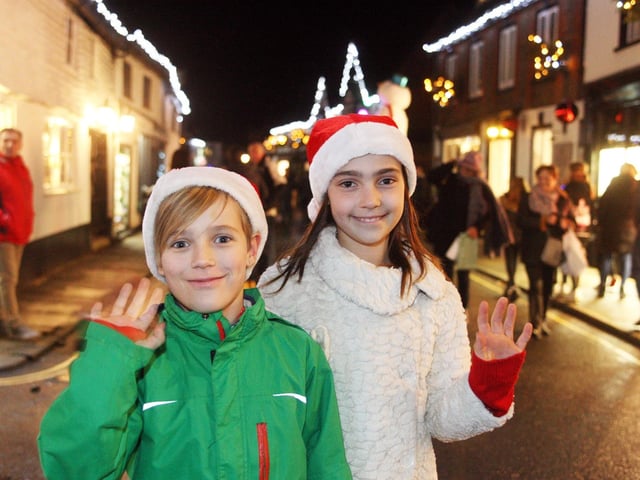 DM19121178a.jpg. Midhurst Christmas street party, 2019. Albert Scott 6 and sister Mary 9. Photo by Derek Martin Photography. SUS-190612-214111008