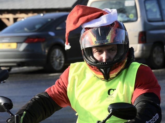 South Coast Bikers ride out to deliver presents to Chestnut Tree House children's hospice – SG141219