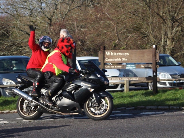 South Coast Bikers ride out to deliver presents to Chestnut Tree House children's hospice