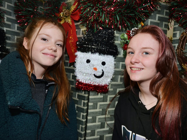 Surviving Christmas charity setting up on Christmas Eve at the Salvation Army hall in St Andrew's Sqaure, Hastings.Josie Taber and Mattie Doran SUS-191224-110146001