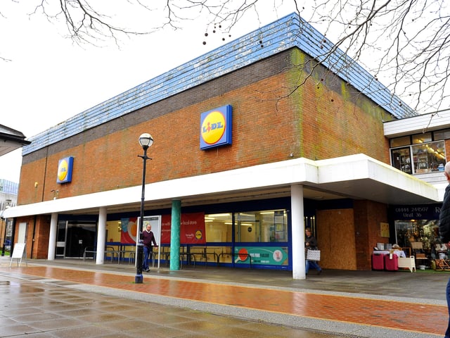 Burgess Hill shopping centre areas which are due for regeneration in 2020. Pic Steve Robards SR20010201 SUS-200201-134948001