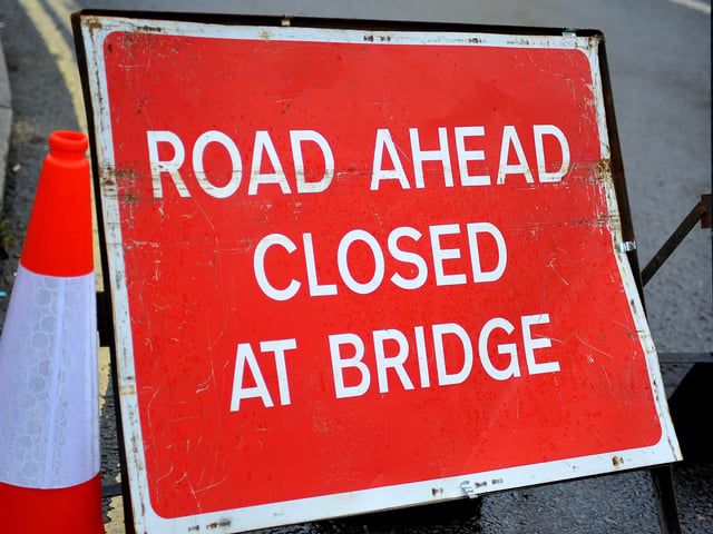Embankment work just north of Wivelsfield station, Burgess Hill is causing travel disruption as Leylands Road is closed at the bridge, causing extra traffic to go along Junction Road. Pic Steve Robards SR20010102 SUS-200201-141809001
