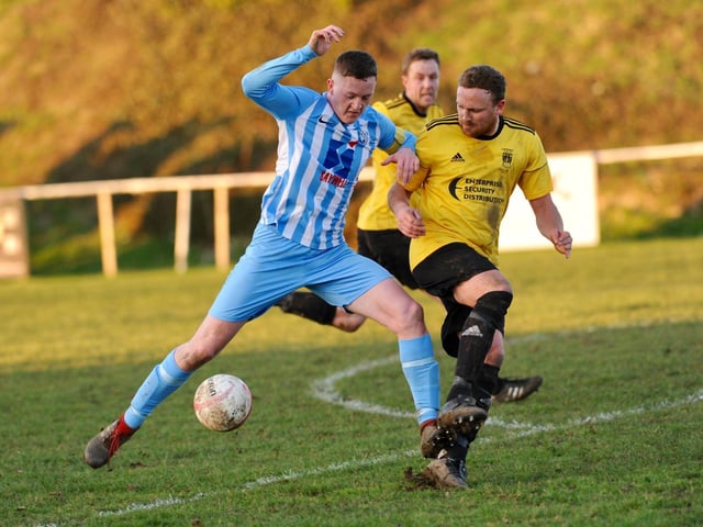 Action from Worthing United v Littlehampton Town