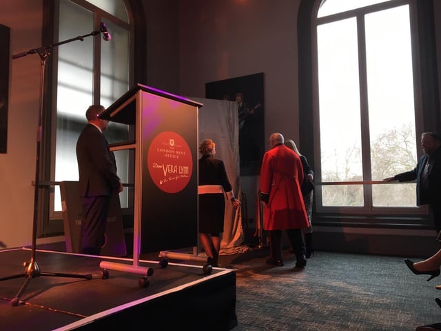 The portrait of Dame Vera Lynn being unveiled