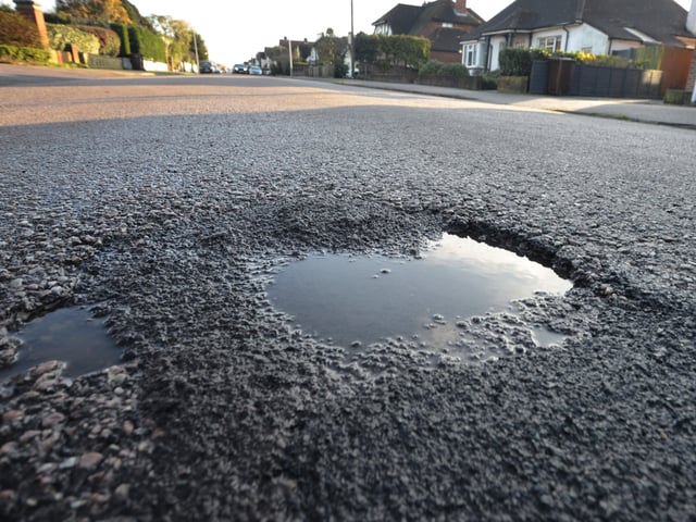 Potholes in Bexhill: Terminus Avenue SUS-200128-103953001