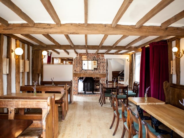 The Horse & Cart, School Lane, Peasmarsh, Rye TN31 6UW England.