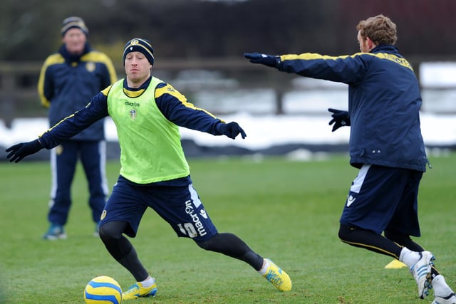Becchio getting ready for the match