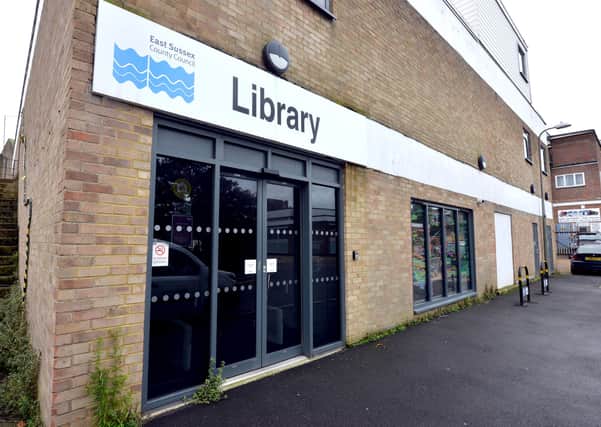 Newhaven Library SUS-170921-084308008