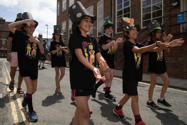 The project usually culminates in a huge children’s carnival through Lewes called the Moving On Parade