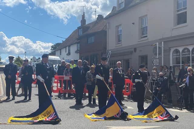 Crowds have turned out in Ditchling for the funeral of Dame Vera Lynn. SUS-201007-114317001