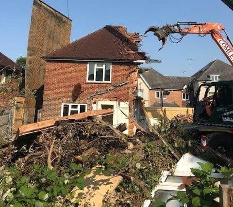 Demolition of houses in Bennetts Road, Horsham, to make way for 21 new affordable homes SUS-200717-102134001