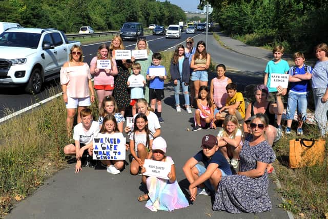 Lancing parents concerned about A27 route to school. Pic Steve Robards