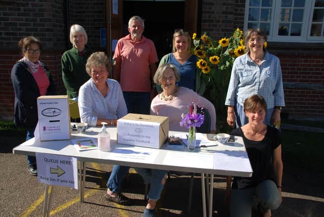 Balcombe Gardeners' Association committee members SUS-200809-095704001