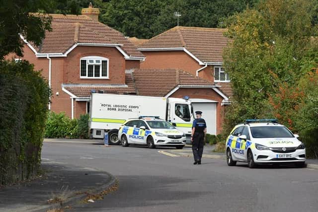 Bomb disposal experts arriving on scene - photo by Dan Jessup SUS-200809-124913001