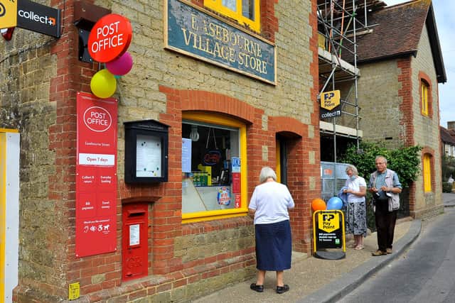 Easebourne Post Office reopens. Pic Steve Robards SR2009081 SUS-200809-171845001