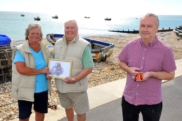 Fundraising for Selsey Lifeboat Station. Sue Mortimer, Tom Hendrie, and Roy Weyman. Pic Steve Robards SR2009283 SUS-200928-093021001