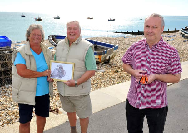 Fundraising for Selsey Lifeboat Station. Sue Mortimer, Tom Hendrie, and Roy Weyman. Pic Steve Robards SR2009283 SUS-200928-093021001