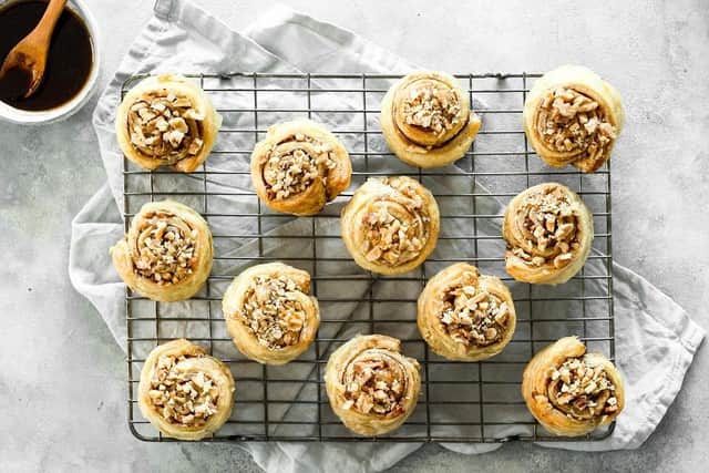 Walnut and Cinnamon Puff Pastry Buns