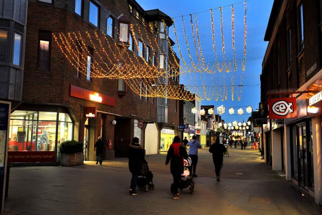 Horsham Christmas lights. Pic Steve Robards SR2011261 SUS-201126-113536001