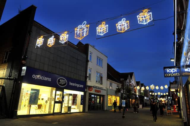 Horsham Christmas lights. Pic Steve Robards SR2011261 SUS-201126-113547001