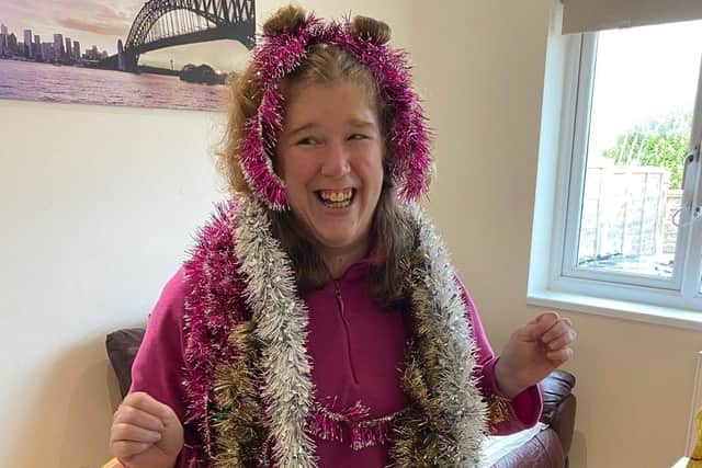 Stephanie takes up the tinsel challenge