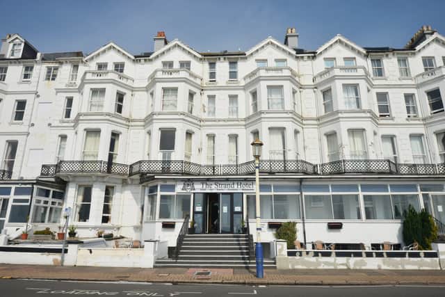 The Strand Hotel in Eastbourne SUS-200813-122931001