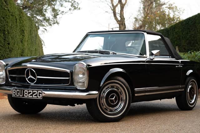 1969 Mercedes 280 SL ‘Pagoda’ which features on Carozo.com