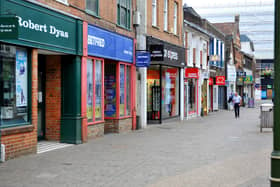 Horsham town centre. Pic Steve Robards SR2006101 SUS-201006-104701001