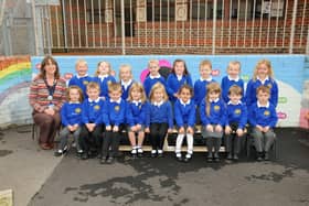 Shinewater Primary SchoolClass FRAMiss Archer  (Class Teacher) - Not in Photo.Mrs Hyde (Teaching Assistant).absch868First Class Series2013© Andy Butler 2013All Rights Reserved SUS-211003-152303001