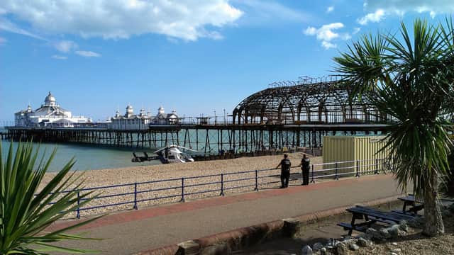 Fatal accident at Eastbourne Pier, August 19, 2014 SUS-140820-104348001