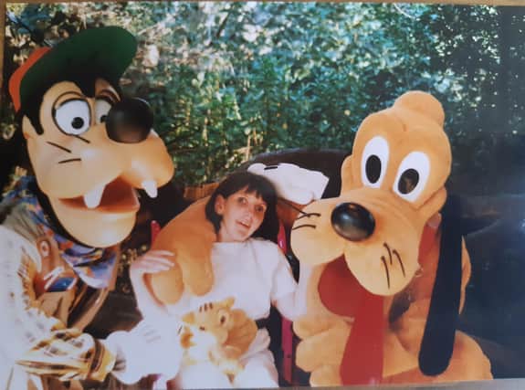 Melissa loved Disneyland SUS-211203-124508001