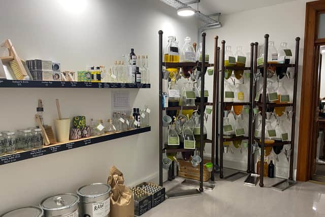 The store offers customers dry food and cleaning products 'on refill'