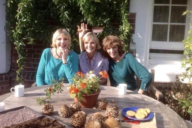 'The3Growbags'  - blogger sisters Elaine, Laura and Caroline Rham - have published their first book about growing your own SUS-210329-141041001